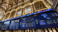 El Ibex 35 se frena y cierra al filo de los 15.500 puntos