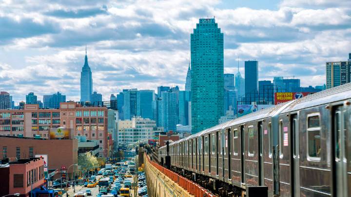 Two Girls Die While 'Surfing' On Top Of Subway Train