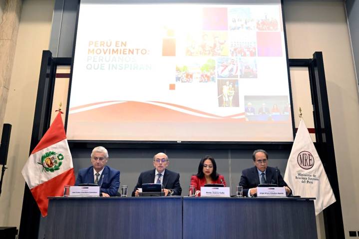 Cancillería celebra el Día de los Peruanos en el Exterior