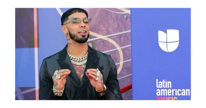 Anuel AA enfrenta batalla legal por agredir a padre de familia