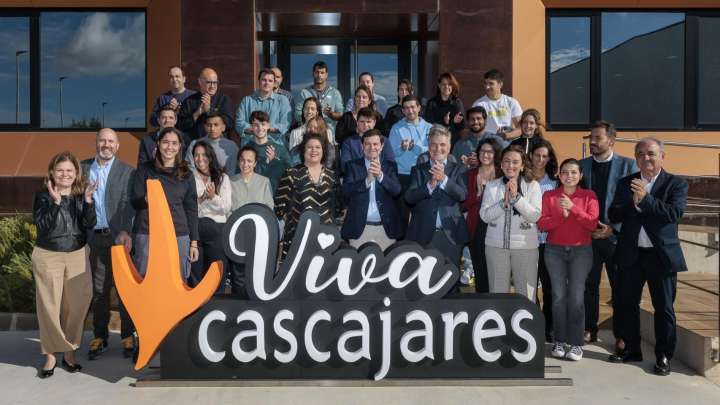 Mañueco elogia el potencial del sector agroalimentario y a Cascajares en su 30 aniversario: "Sois como el ave fénix"