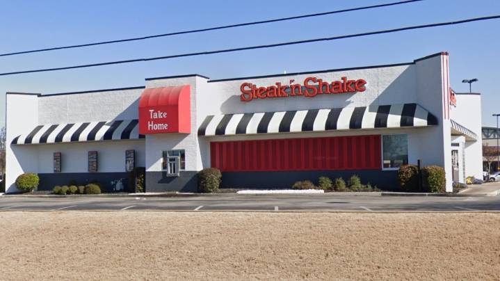 Steak 'n Shake plans to install the 'biggest and tallest' American flags at its restaurants