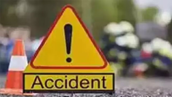 Four dead, 16 injured as passenger vehicle plunges into gorge near Mirik
