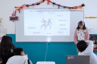 Estudiantes de Innovación Educativa promueven el consumo responsable de información en la FLEEX 2025: UATx