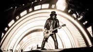 ¿Slash, eres tú? Fanáticos de Guns N’ Roses aseguran que el guitarrista estuvo en cine en Bogotá
