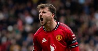 Mason Mount supported by Manchester United teammates after emotional family message
