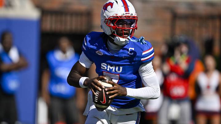 SMU football news: Kevin Jennings goes behind