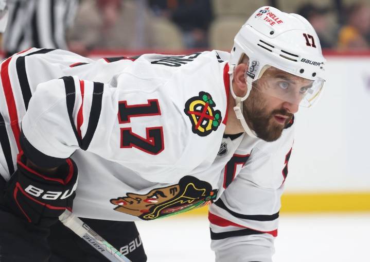 Deadspin | Blackhawks captain Nick Foligno steps away for family matter