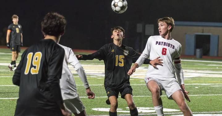 Boys Soccer Playoff Roundup: Skippers advance on PKs, will face Hendricken next