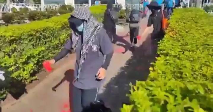 Encapuchados intentaron ingresar a la fuerza a la sede de la Andi en Medellín