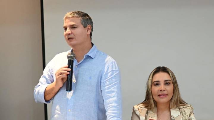 Lina García anuncia su aspiración a la Cámara por Antioquia y hará fórmula con el senador de La U, Juan Felipe Lemos