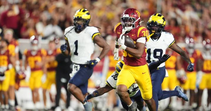 Walk-on RB King Miller powers hard-nosed USC to a 31-13 victory over No. 15 Michigan