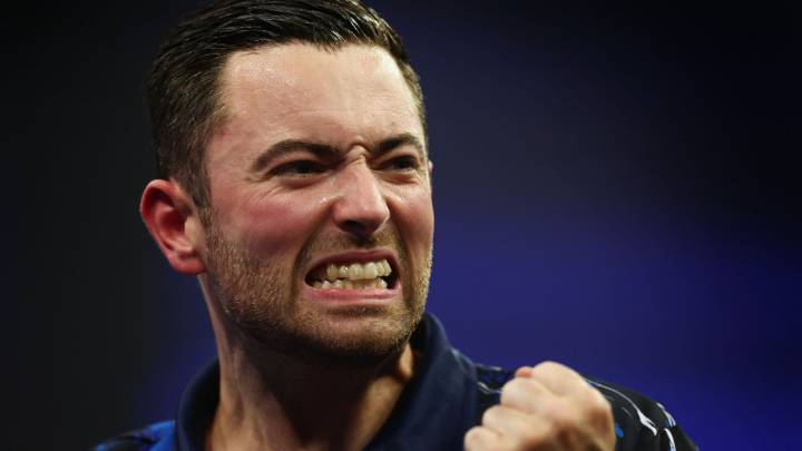 World Grand Prix darts: Luke Humphries beats Nathan Aspinall as James Wade makes first