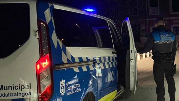 Localizan descalza, desorientada y en pijama a una octogenaria en un barrio de Pamplona
