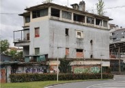 Tres años de prisión para los acusados de intento de homicidio en una casa okupada de Martutene