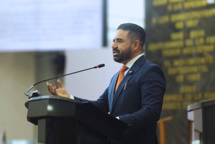 El Gobierno de Morena vuelve a pisotear la ley al detener a Ubers en aeropuertos: Francisco Sánchez