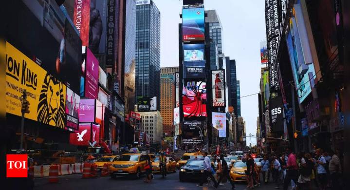 Why is New York City called the Big Apple?