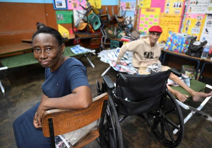 Jamaica contiene el aliento ante la llegada del huracán más grande del mundo