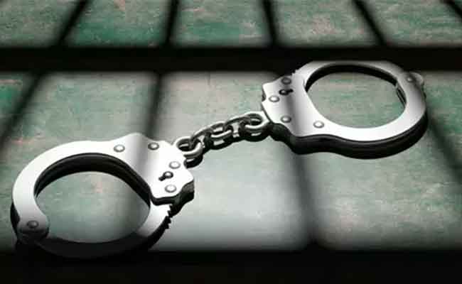 Bengaluru: Seven arrested for posing as officials, robbing profes...