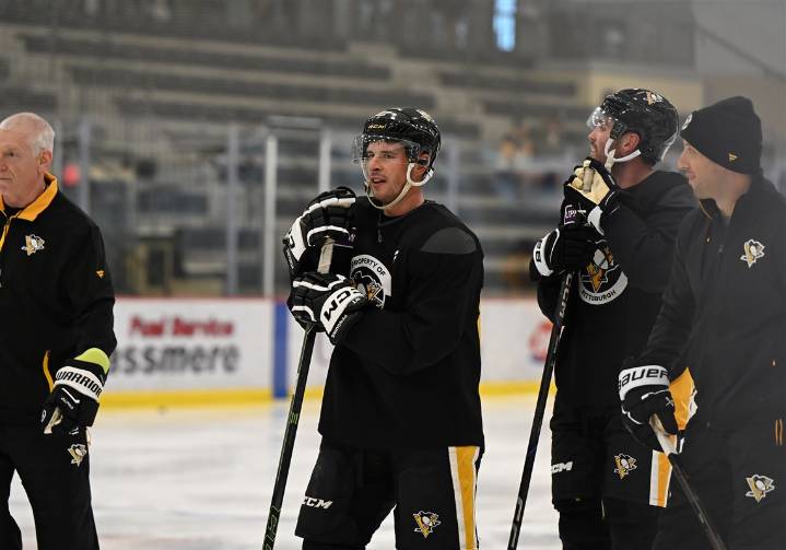 Sidney Crosby leads, Harrison Brunicke dazzles as Penguins win their preseason finale in OT