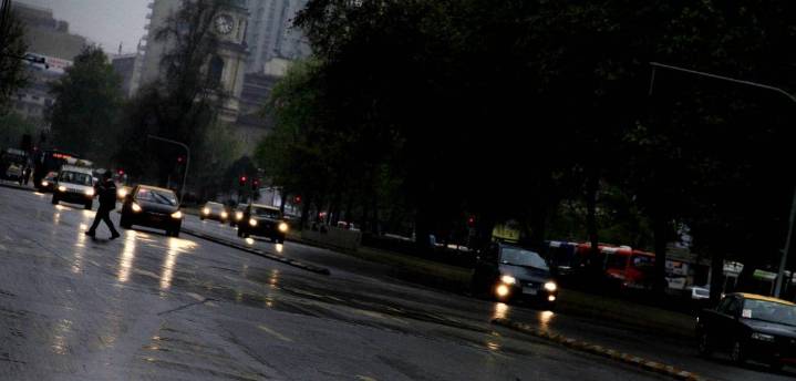 Sorpresiva llovizna en Santiago: revisa el pronóstico del tiempo para hoy en la región Metropolitana