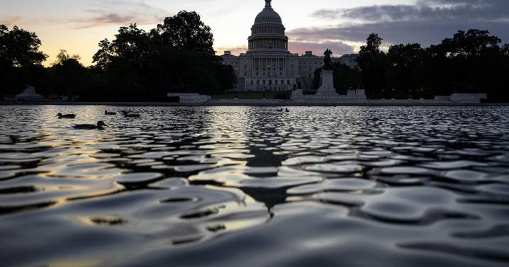 US begins government shutdown with Trump, Democrats at impasse