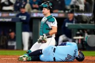 Springer se lesiona, Azulejos dilapidan ventaja y regresan a casa abajo 3