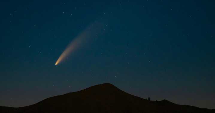 Un cometa recién descubierto y una Superluna encabezan el calendario astronómico de octubre de 2025