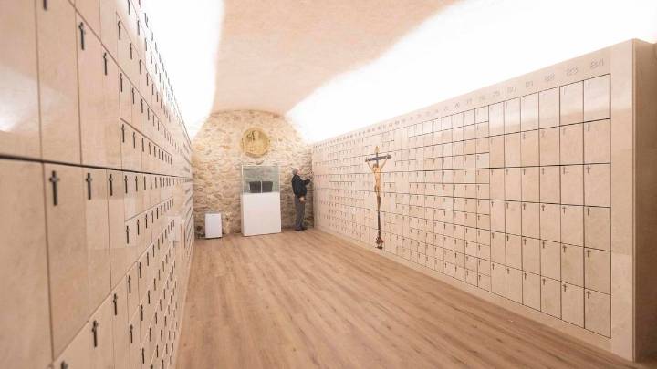 El último reposo en la Catedral de San Nicolás de Alicante