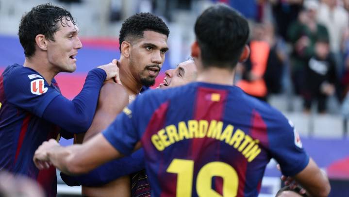 Ronald Araujo se reivindica y le da el triunfo al Barcelona sobre Girona