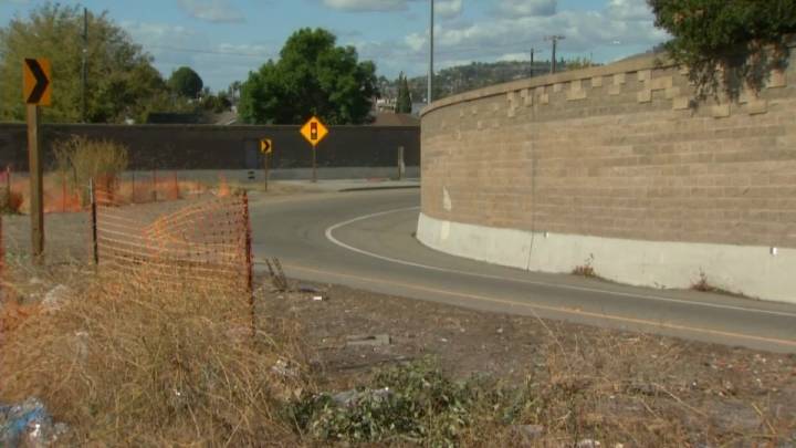 Persecución por autopista deja muertos y heridos en San Leandro