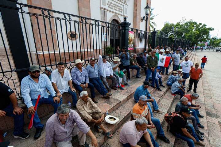 Interés político en muchos de los que están bloqueando carreteras: Sheinbaum