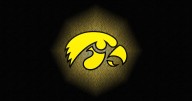 Mark Gronowski helps Iowa extend winning streak with 41