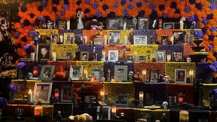 Invitan a comunidad de ambos Laredos a participar en concurso de altares de muertos