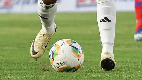 SIC sanciona a Dimayor y cinco clubes por prácticas anticompetitivas en la contratación de jugadores