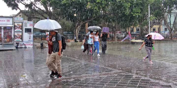 Se mantienen condiciones lluviosas en gran parte de Oaxaca durante este sábado