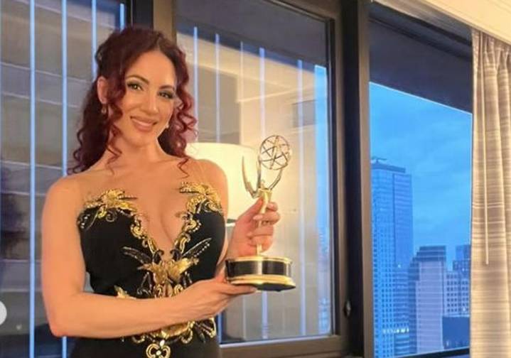 La actriz canaria Naira Hernández se lleva el Premio Emmy por 'Anti Scammer'