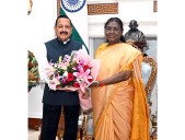 Dr Jitendra meets President Murmu on Diwali eve, briefs about Govt initiatives