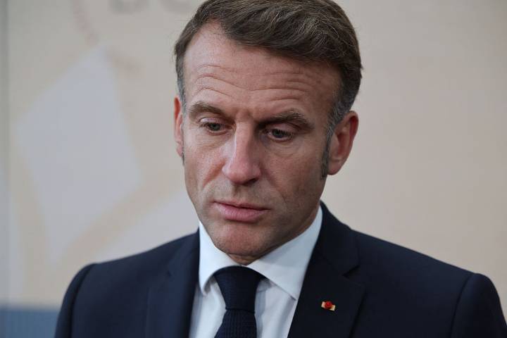 Macron has to choose: humiliation or defeat?