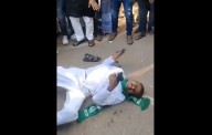 Bihar polls: Denied RJD ticket, man rolls on road; claims cash demand