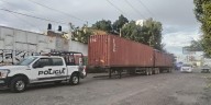 Policías de Tlaquepaque aseguran contenedores con carga millonaria