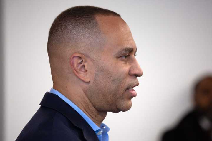House Democratic Leader Hakeem Jeffries Endorses Zohran Mamdani for NYC Mayor