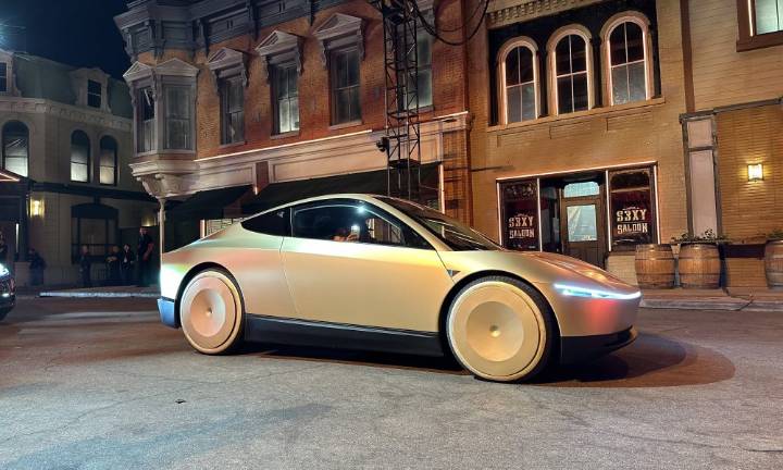 Elon Musk sets definitive Tesla Cybercab production date and puts a rumor to rest