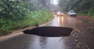 Lluvias intensas provocan socavón en Tlatlauquitepec, Puebla: fotos y ruta alterna