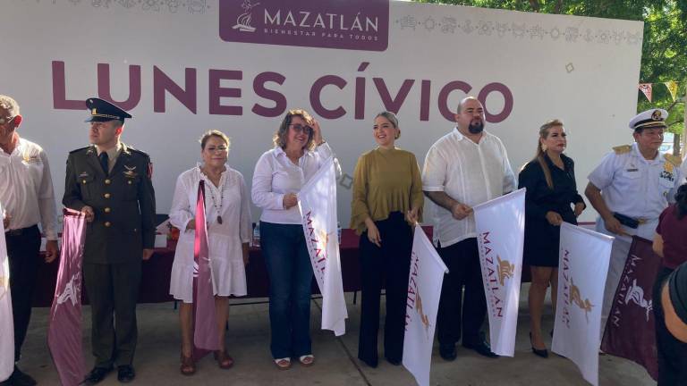 Dan banderazo de inicio de barda perimetral en Jardín de Niños en El Castillo