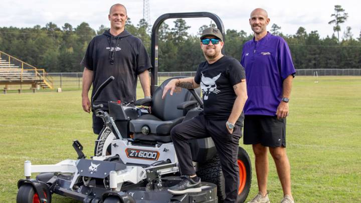Arkansas country star Justin Moore makes surprise donation to hometown high school