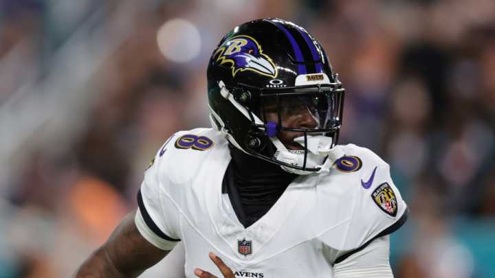 Lamar Jackson dazzles in return as Ravens humiliate Dolphins