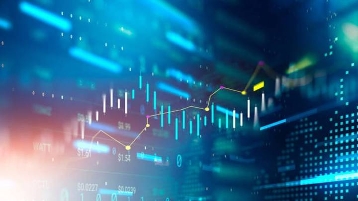 Nifty crosses the trend line