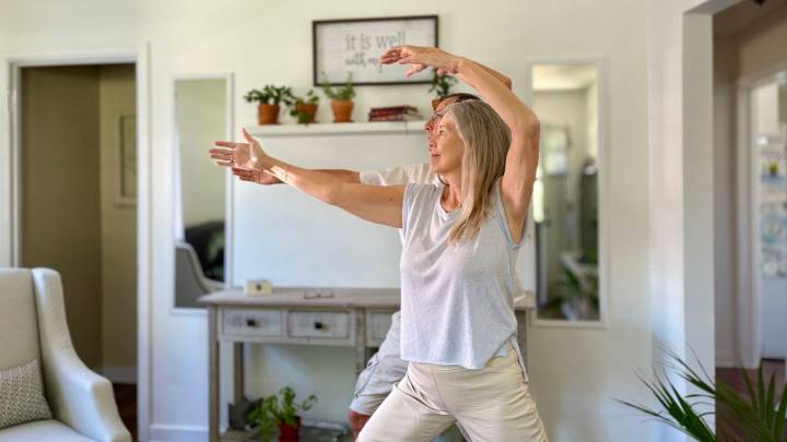 I tried this calming seven-minute beginner’s Tai Chi flow and I’m going to do it whenever I feel stressed