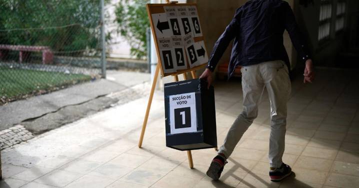 Portugal holds municipal elections with attention on Lisbon after streetcar crash